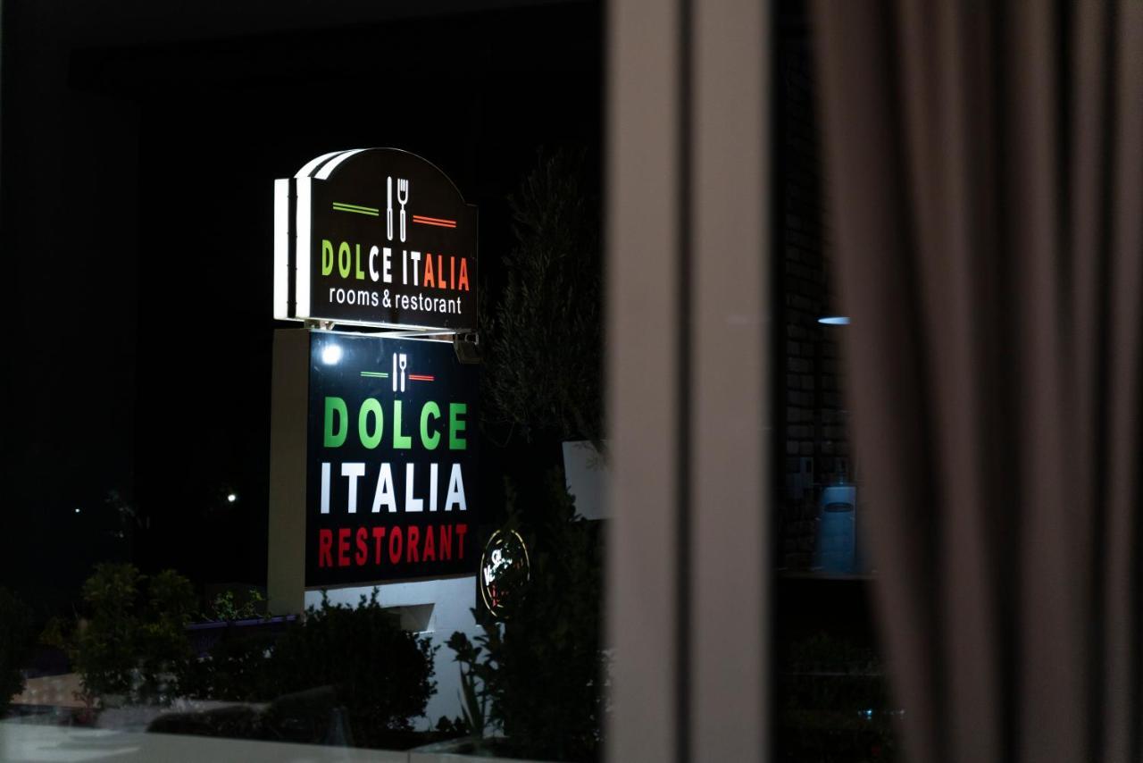 Dolce Italia Hotel Radhimë Extérieur photo